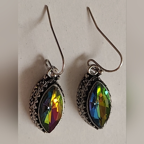 VINTAGE 3D RAINBOW IRIDESCENT TOPAZ CRYSTAL ANTIQUE SILVER DESIGN EARRINGS - Picture 12 of 17